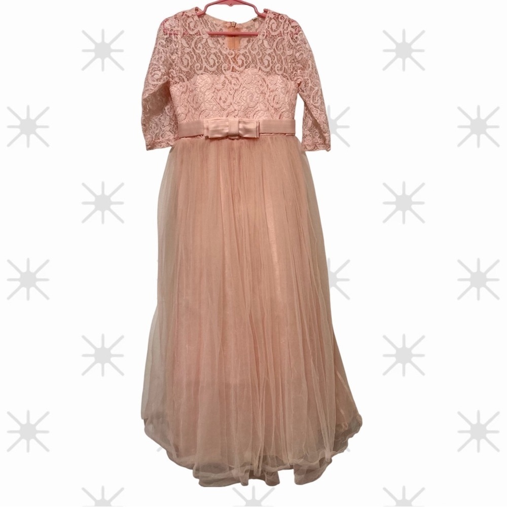 Pink girls dress, 3/4 sleeves, lace, tulle skirt, zipper back. Fits 7-8.